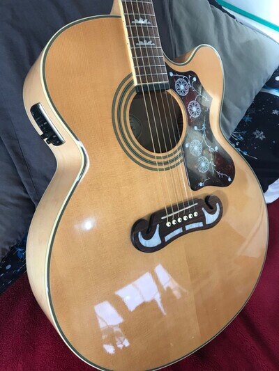 EPIPHONE J200CE/N~ANTIQUE NATURAL WITH FITTED HARD CASE +KEYS .