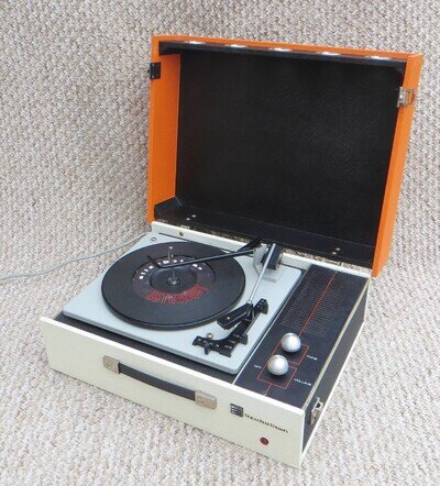 SUPERB ORIGINAL 1970s ELIZABETHAN ASTRONAUT VINTAGE RECORD PLAYER FULLY SERVICED