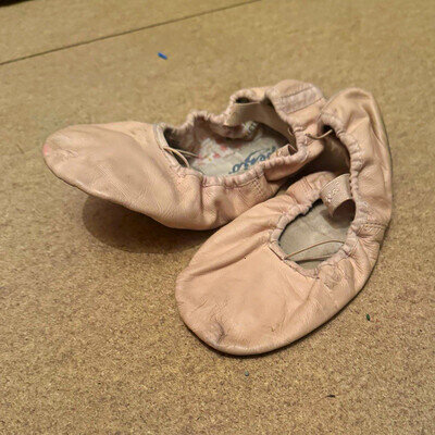 Women’s Leather Upper Ballet Slippers Split Sole Flat Pink Size 7W