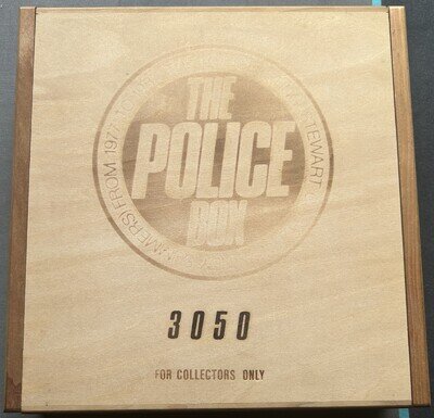 THE POLICE BOX 1987 A&M 118Y-3039 LIMITED 3050 / 5000 - 10 x GOLD 7" 1x PIC