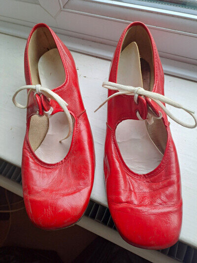 Women’s Red Lace-Up Tap Dance Shoes UK 5 Flat Heel Upper Synthetic Faux Leather