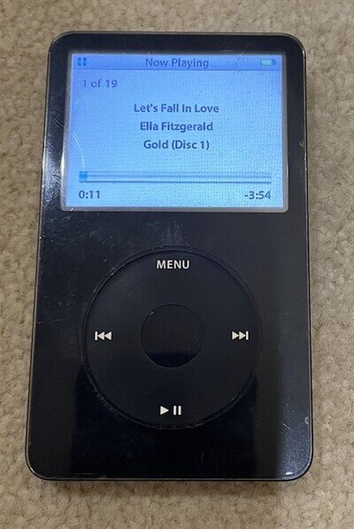 Apple iPod Classic 5th Generation A1136 30GB Black Working